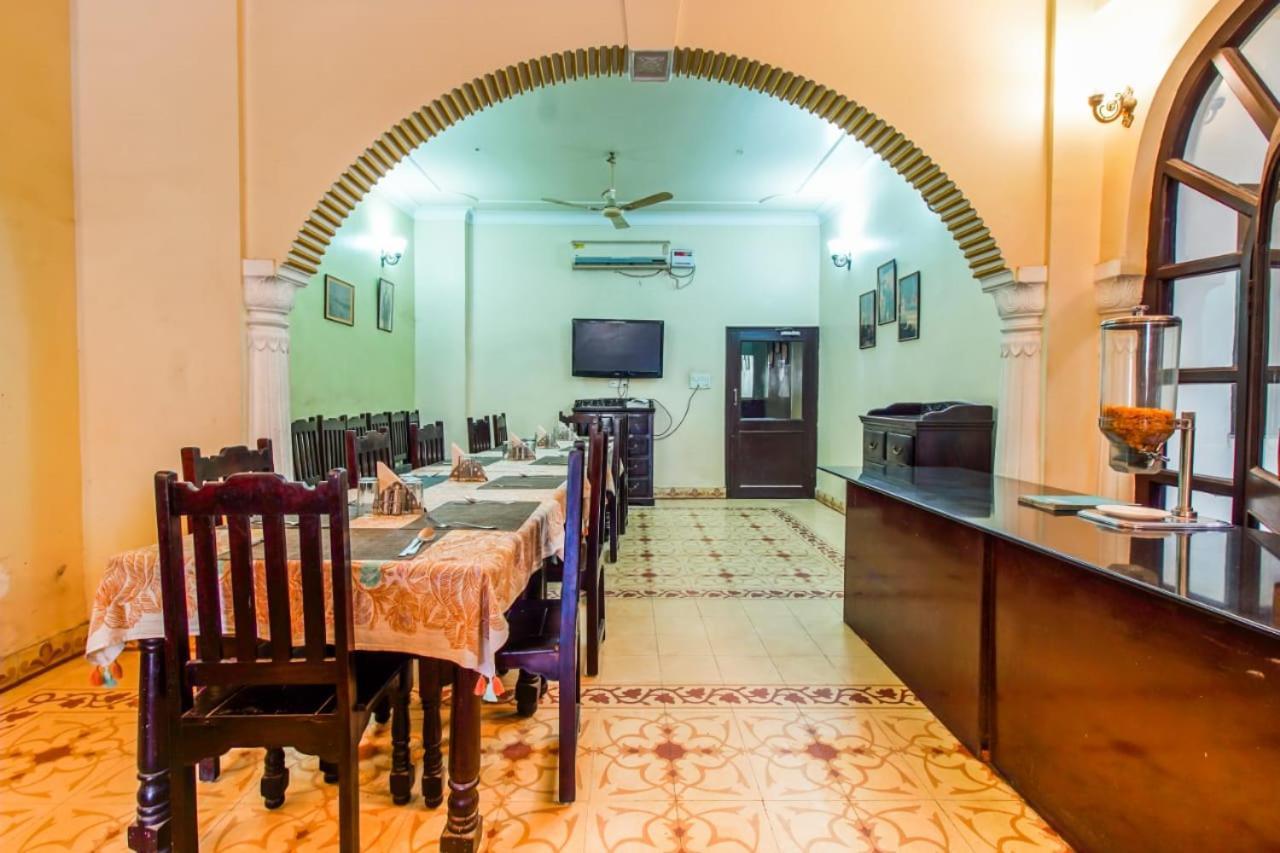 Hotel Utsav Niwas Divisione di Divisione di Jaipur Esterno foto